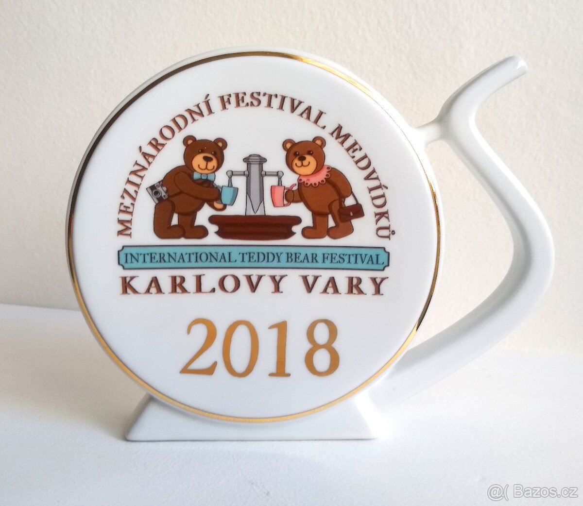 Originální porcelánové lázeňské pítko medvědi