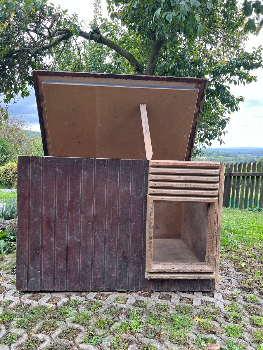Zateplená psí bouda XL