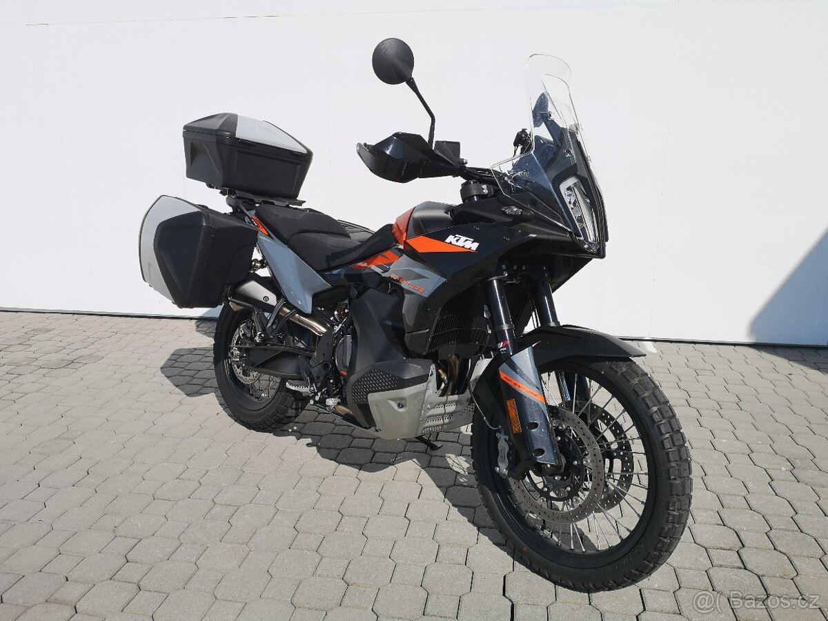 KTM 890 Adventure, r.v.2024, nové v ČR, najeto pouze 816 km