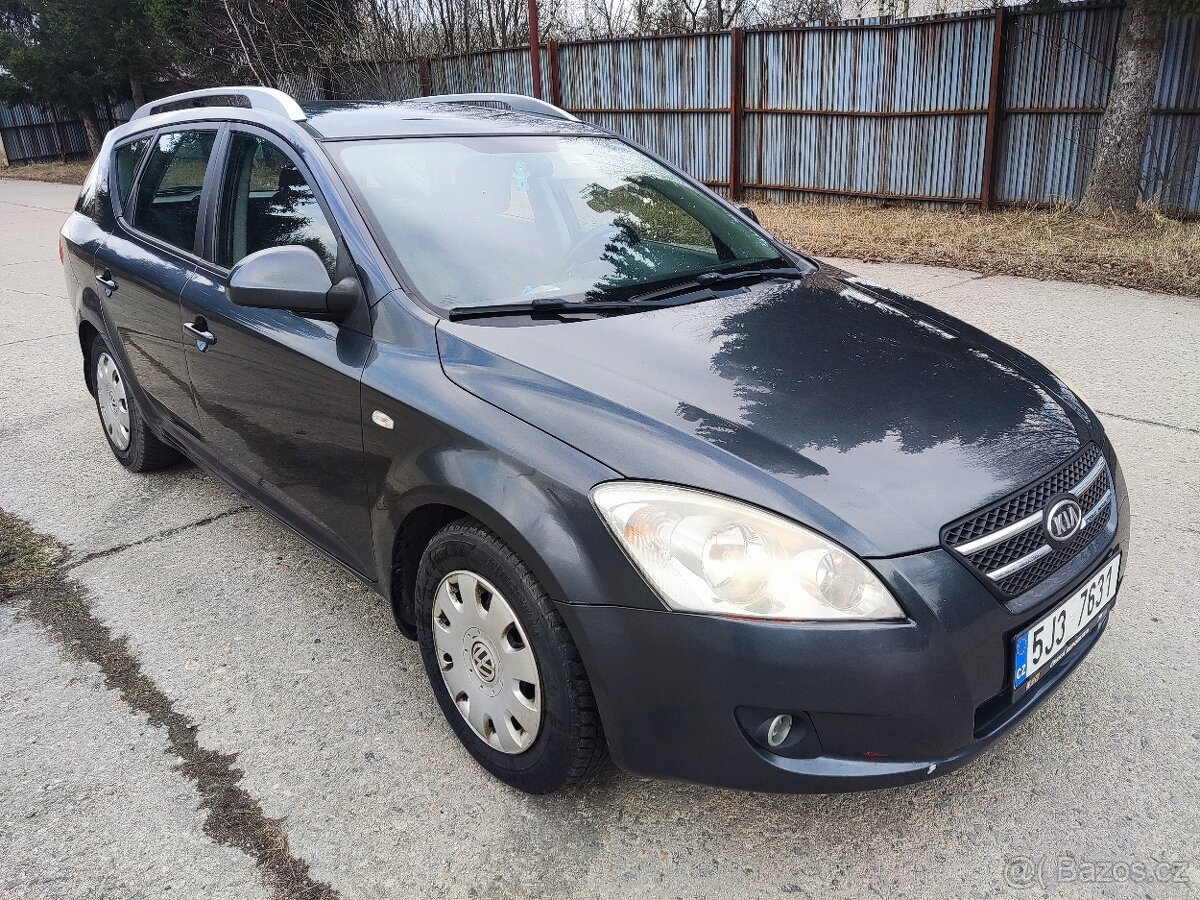 LEVNÁ PŮJČOVNA AUT, PRONÁJEM VOZIDLA