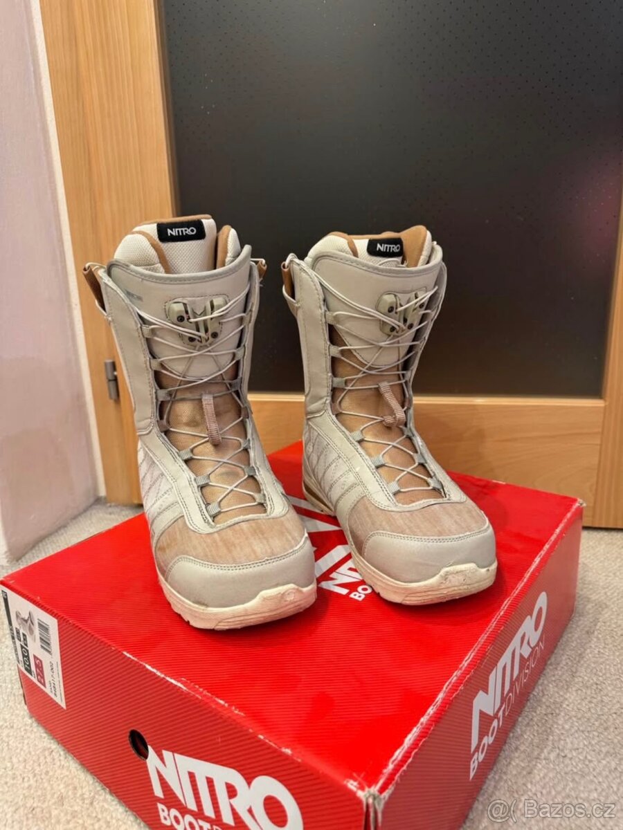 Boty na snowboard