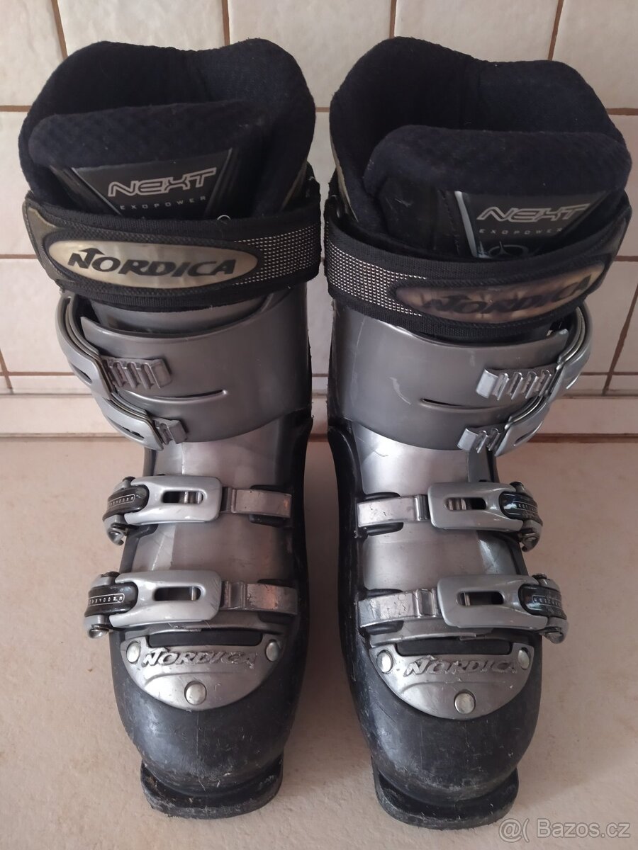 Detske / juniorske lyziarky Nordica velkost 28 (23.5)