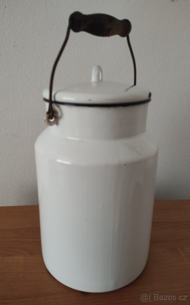 Smaltovaná bandaska.