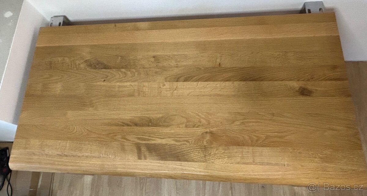 Psací stůl s nerezovou podnoží a masivní dubovou deskou