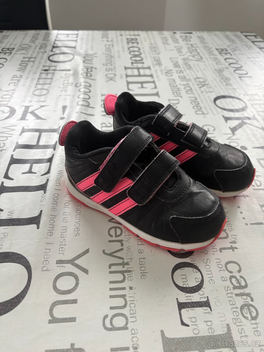 Dětské boty Adidas, vel. 26