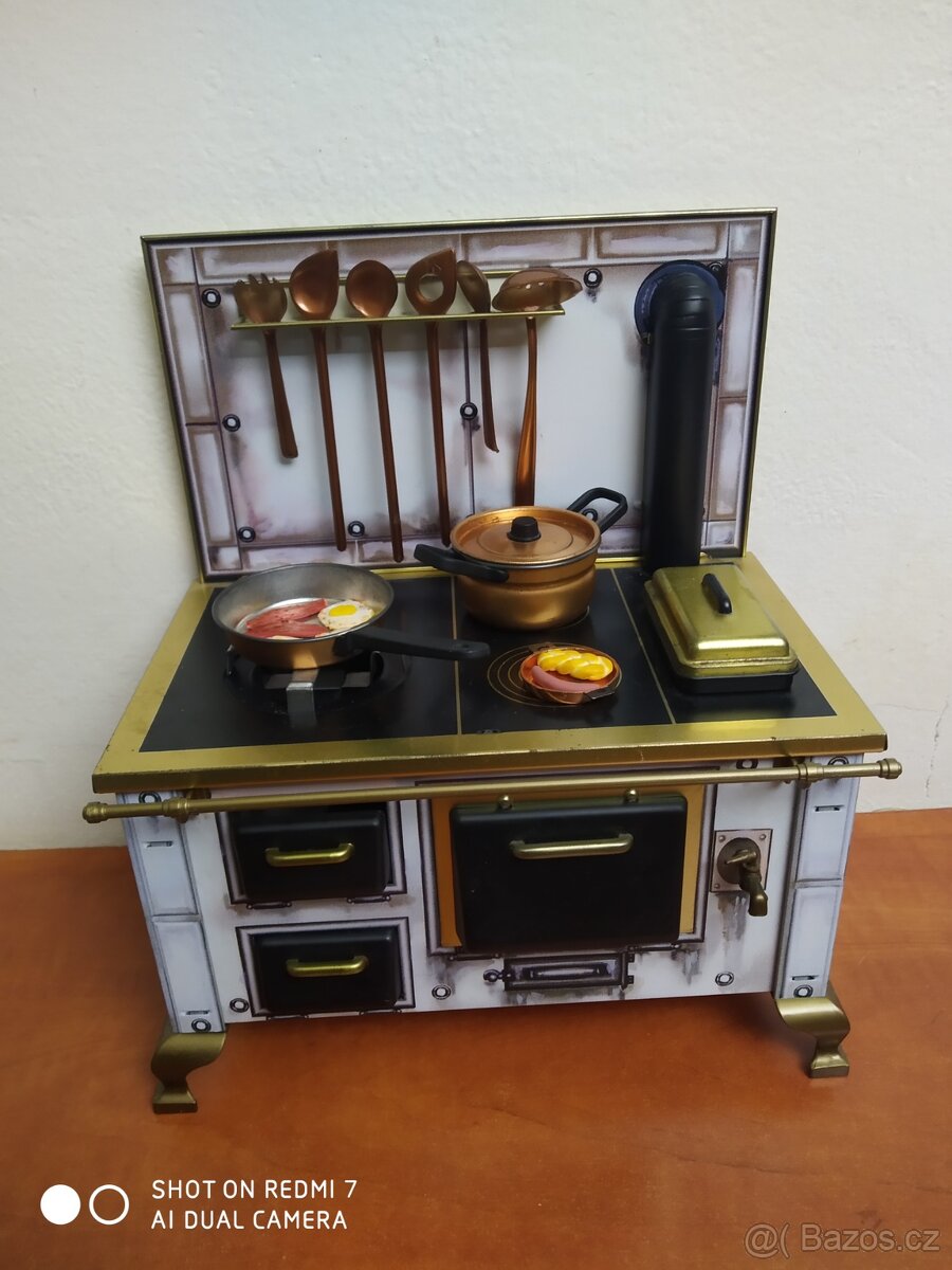 Plechová kamna sporák pro panenka barbie sběratele