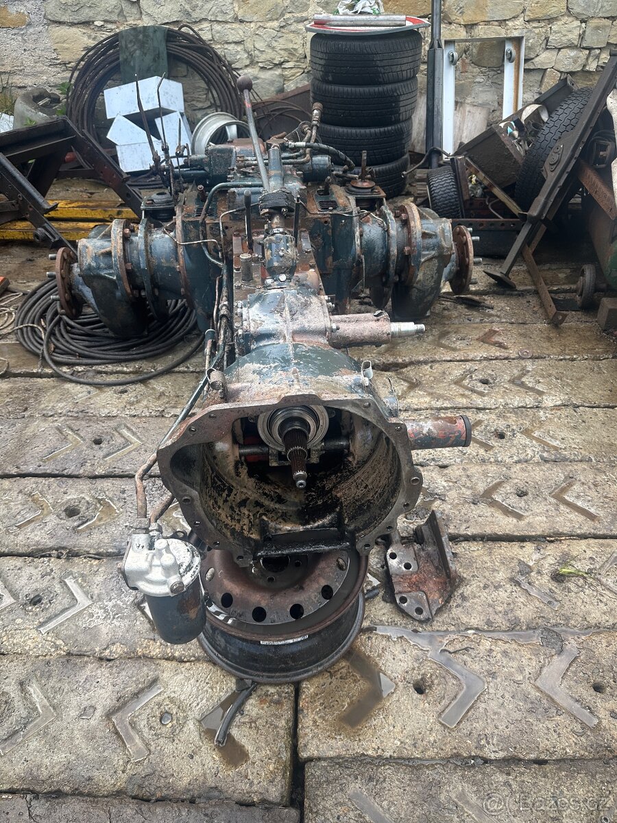 Prodám kompletní zadek zetor 7245