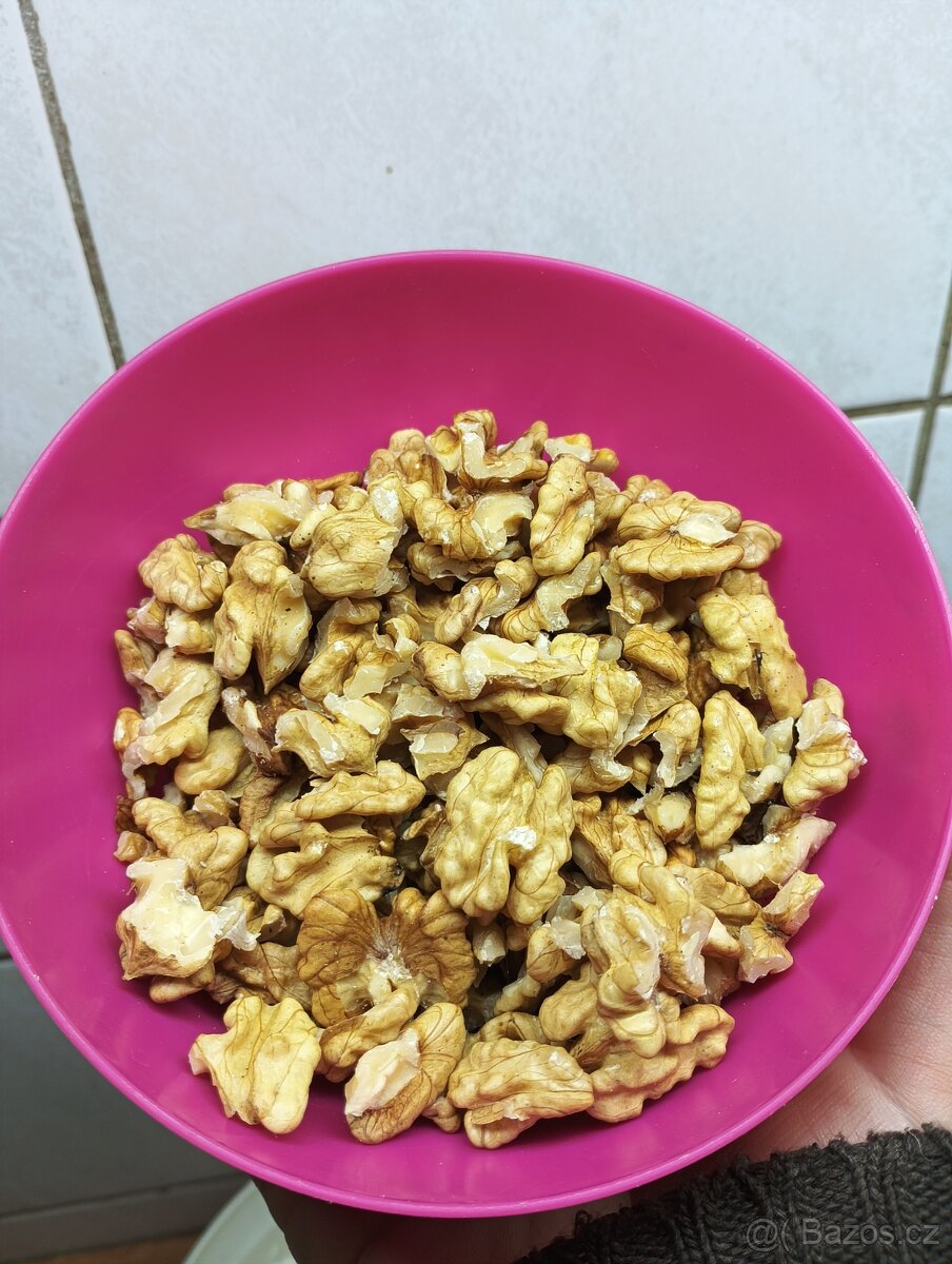 Vlašské ořechy loupané
