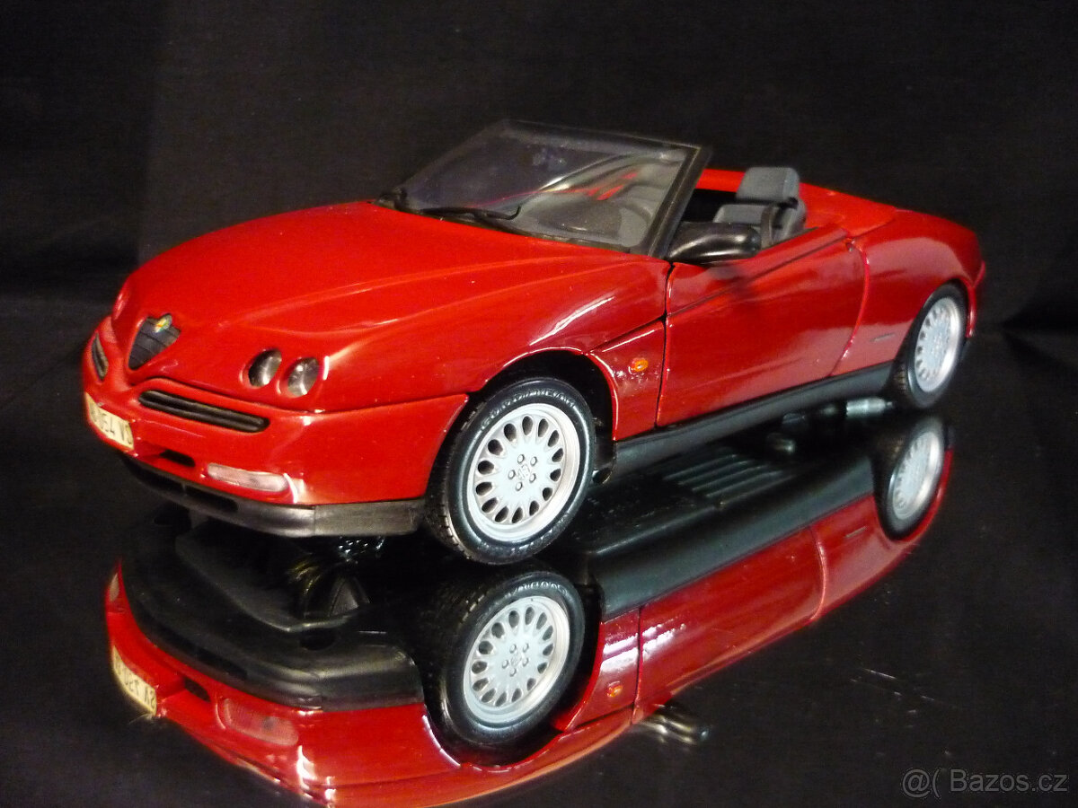 Alfa Romeo V6 Spider Maisto 1/18