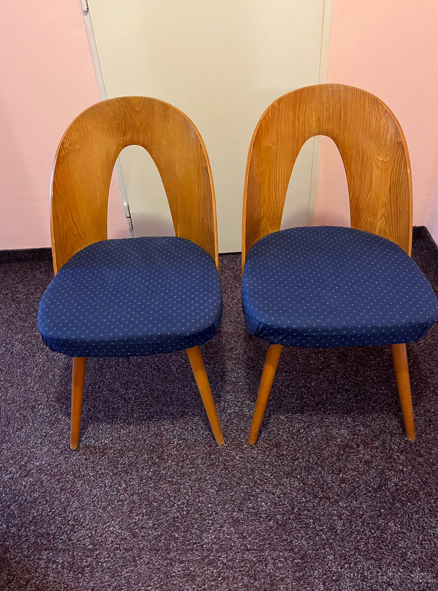 Židle z ohýbaného dřeva