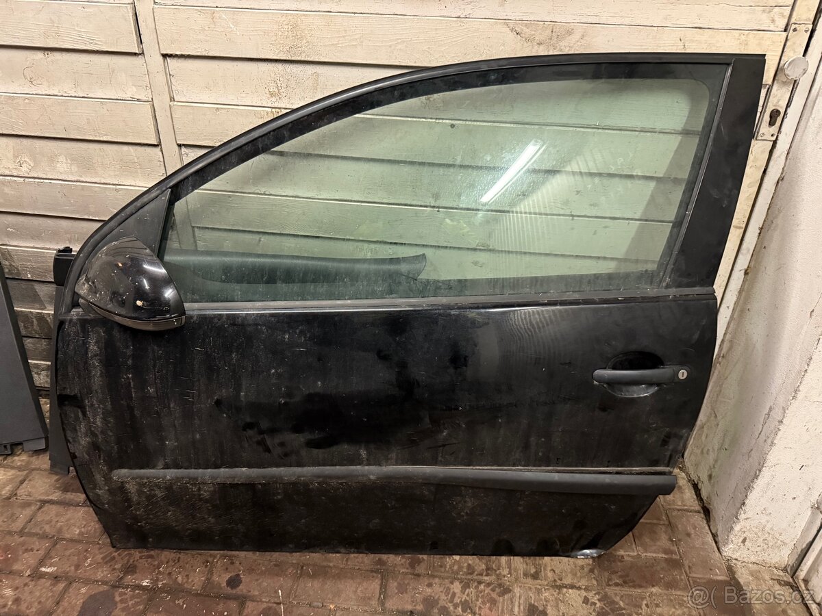 Dveře golf 5 3dv