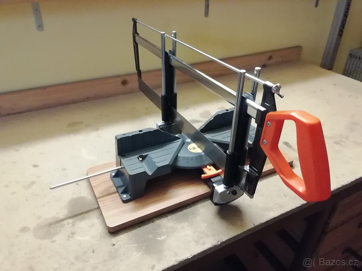 Ruční pokosová pila Neo