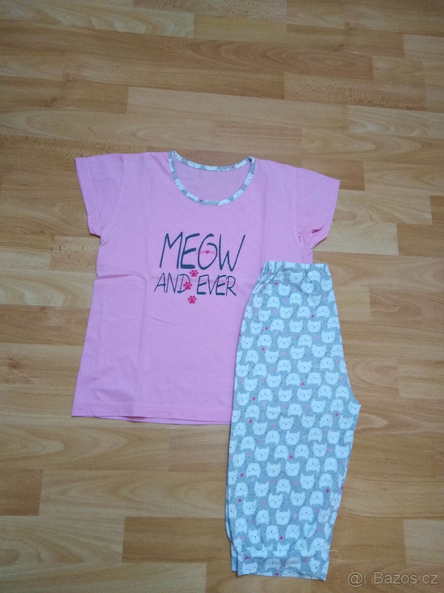 Dívčí pyžamo vel.134