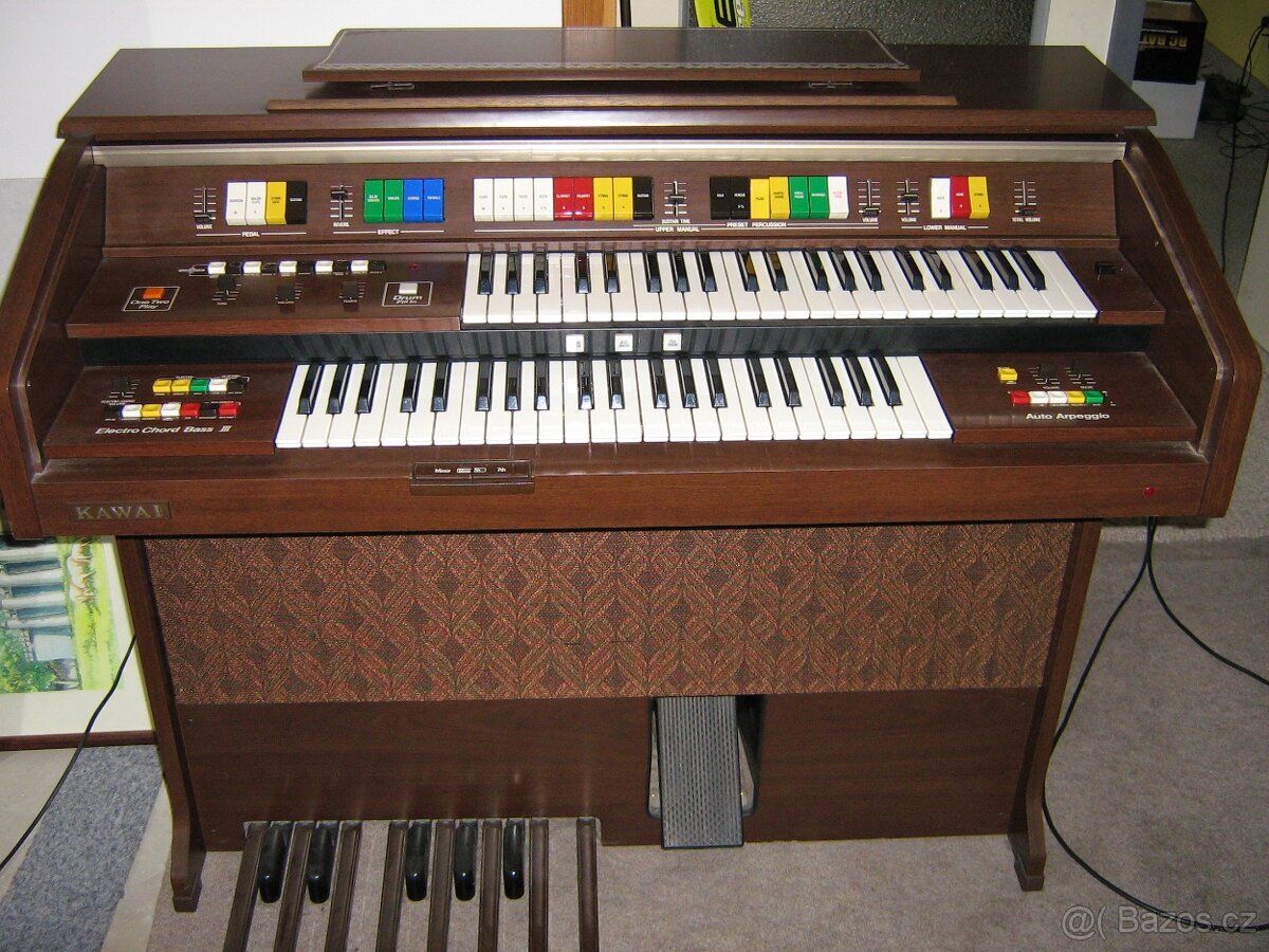 Elektronické varhany,harmonium KAWAI