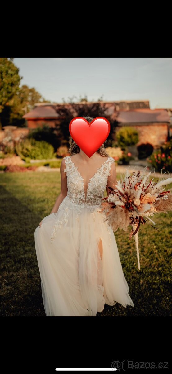 Krásné svatební šaty