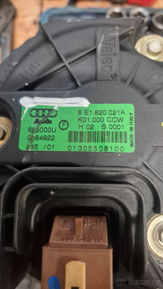 Ventilátor topení A4b6 8e1 820 021 A