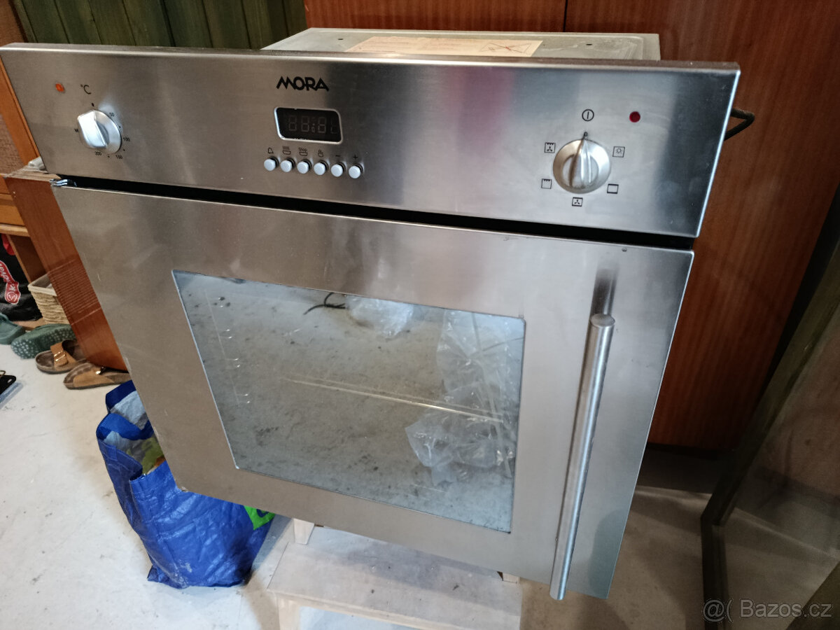 vestavná trouba Mora vt18.0000