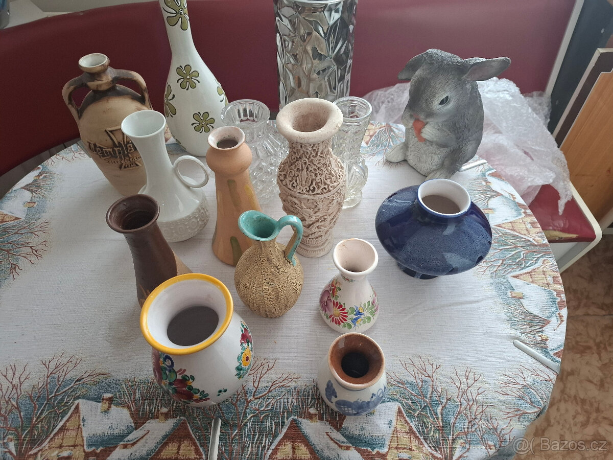 Prodám vázy,vázičky,mísy atd.