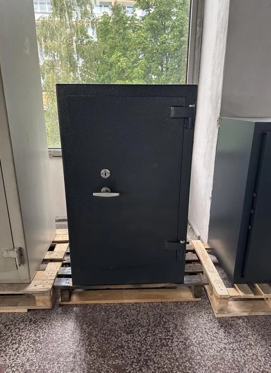 Trezor 72x58,5x120cm