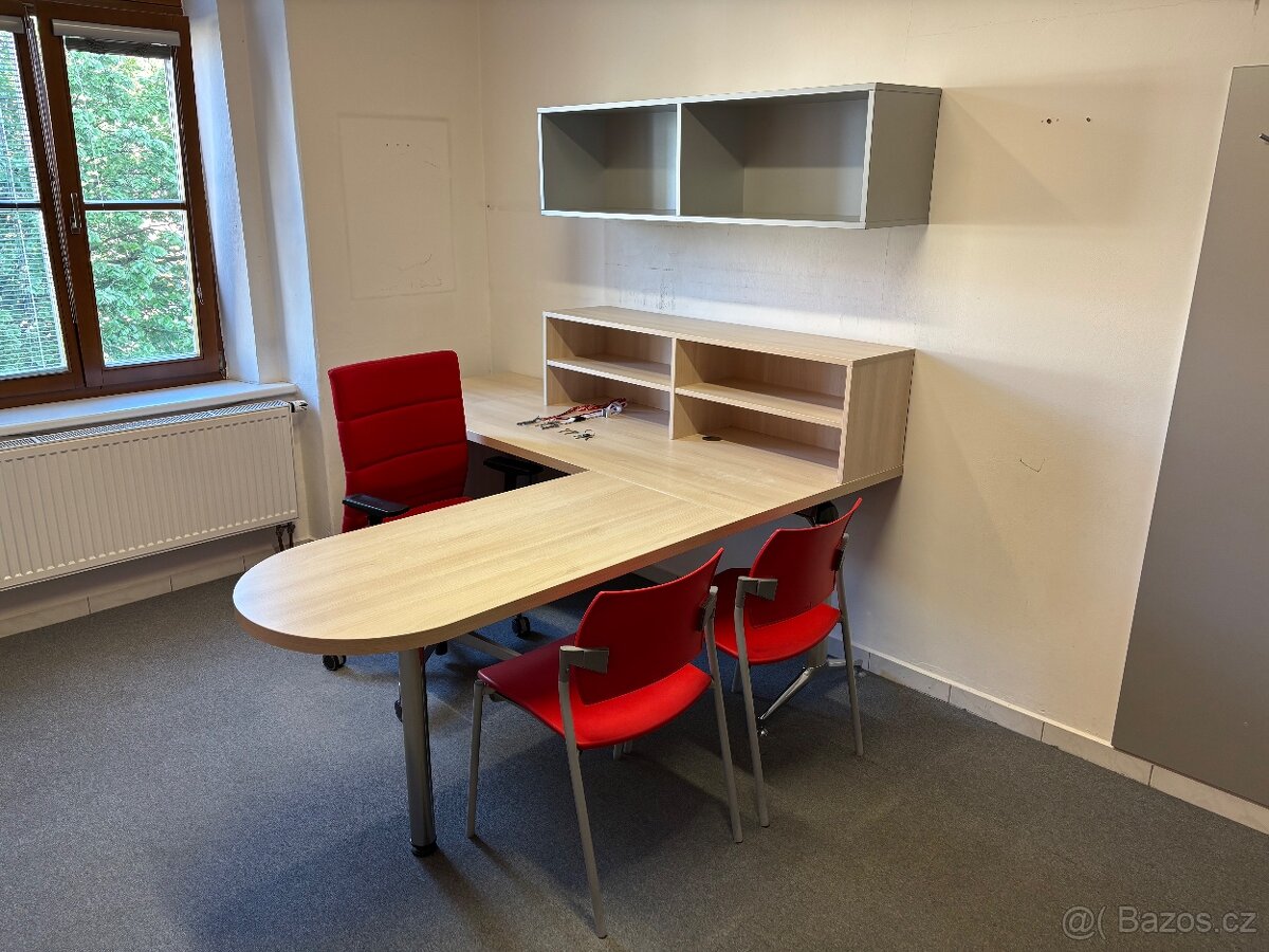 Vybavení studentského pokoje nebo kanceláře