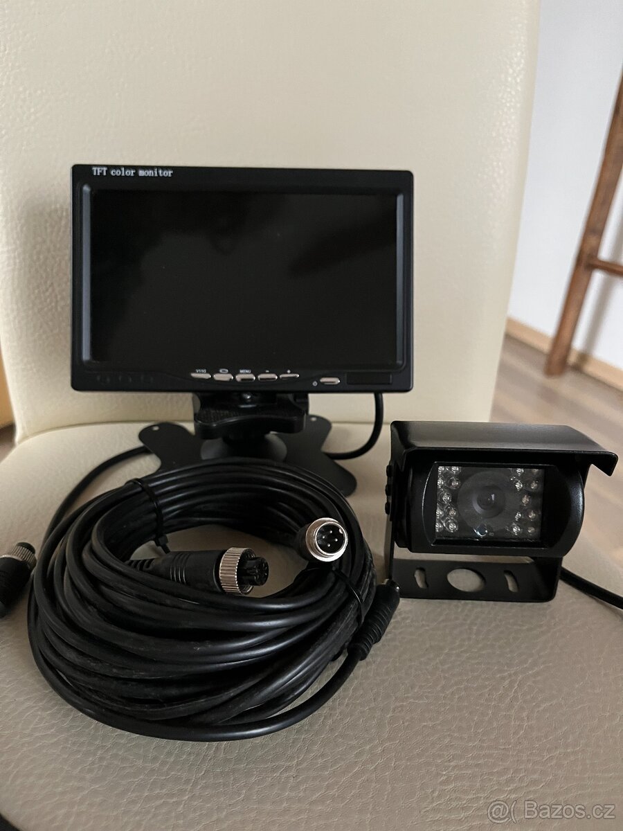 Couvací kamera a TFT color monitor