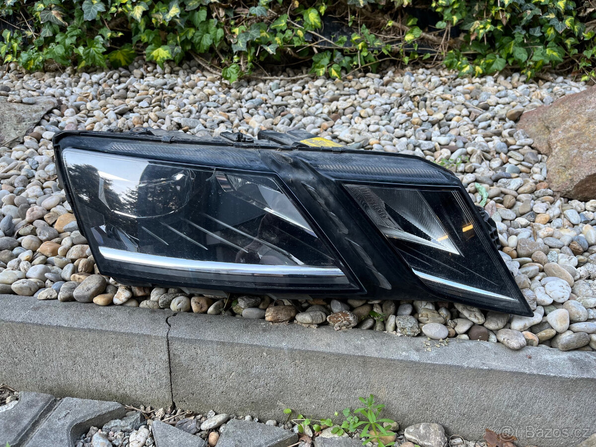 Přední pravé světlo 5E1941016D - full led Škoda Octavia III.