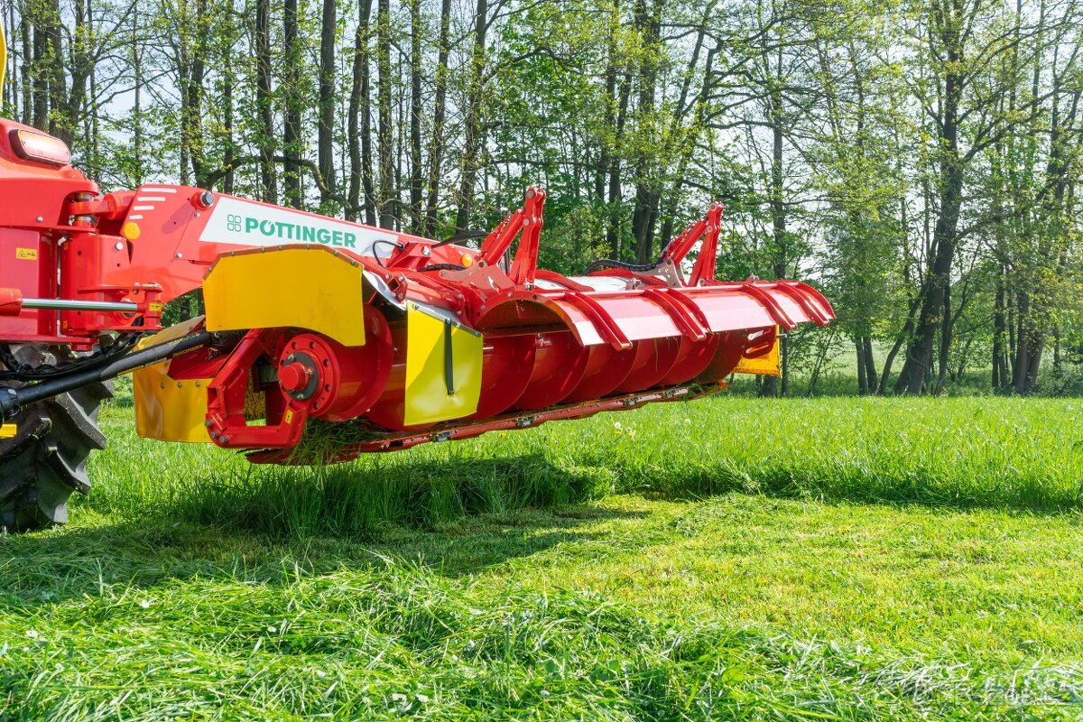 Pöttinger NOVACAT 302 CF