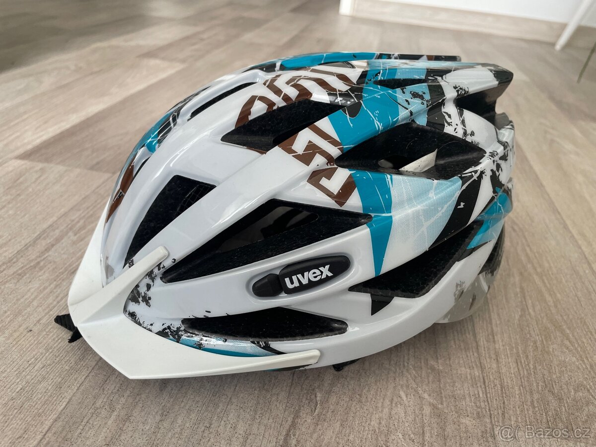 Cyklistická přilba Uvex