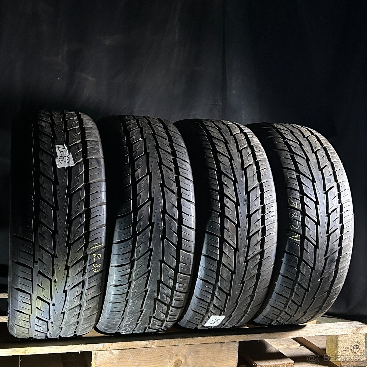 Letní pneu 275/40 R22 107W XL Arivo 45844mm
