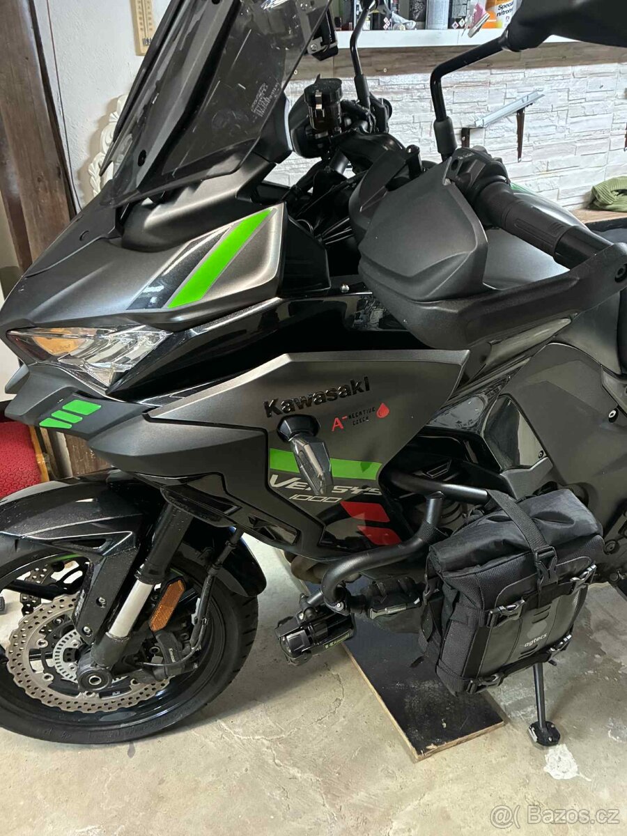 Kawasaki Versys 1000 (2023), 11 000 km, plná výbava + naviga