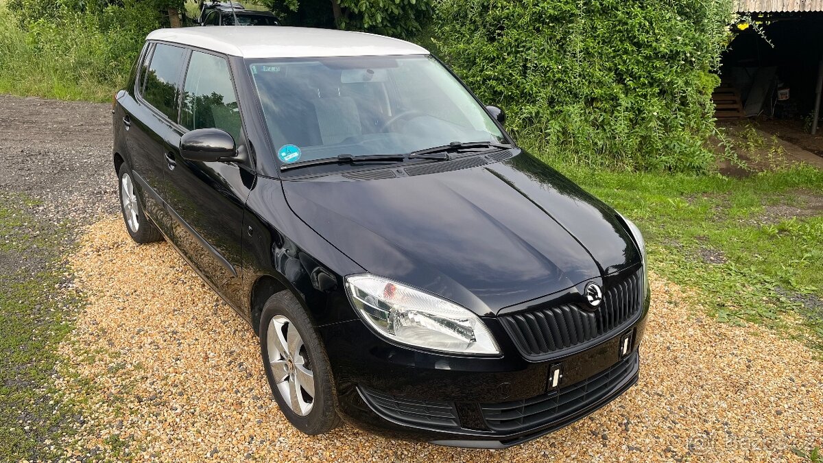 ŠKODA FÁBIA 1.2 TSI, 63KW. SERVISNÍ KNIHA.