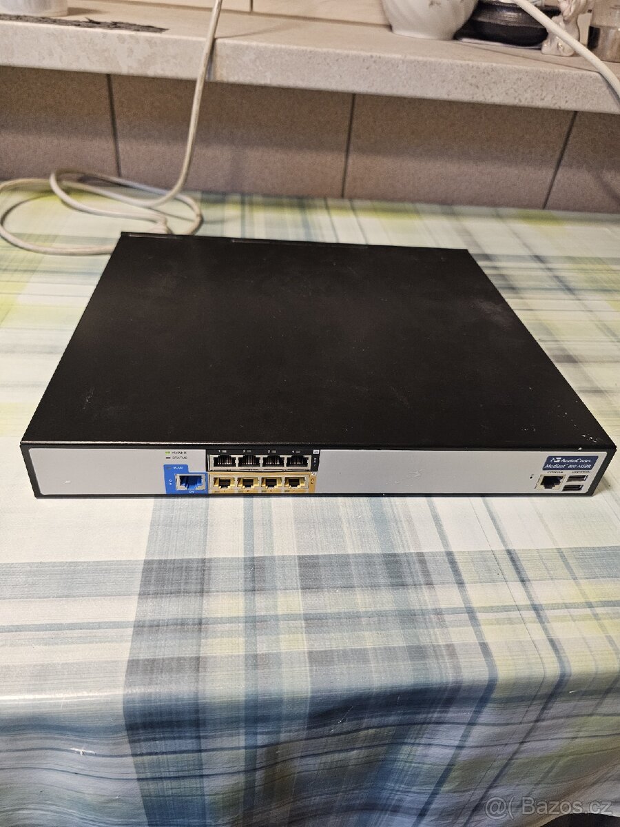 AudioCodes Mediant 800B - VoIP brána