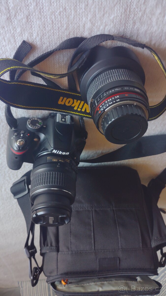 Prodám fotoaparát digitální Nikon 3200,a objektiv novy