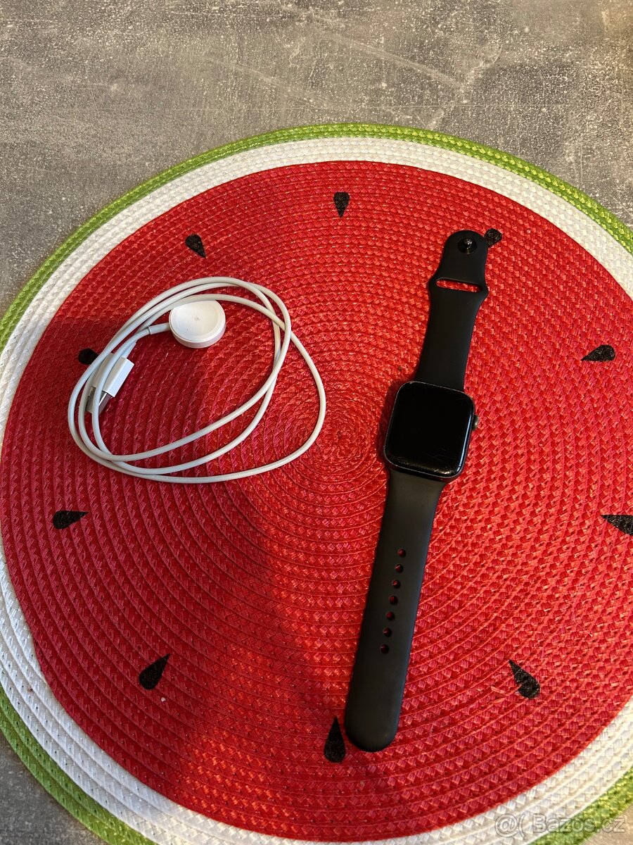 Apple watch 5 44mm Nike edice (100% baterie)