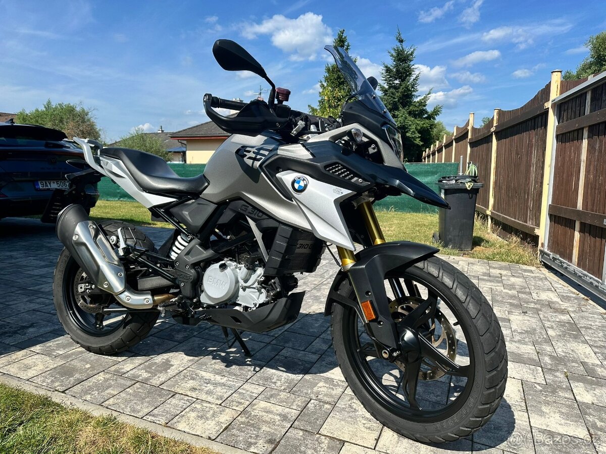 BMW G310 GS, šedá ( motor jen 1.500km )