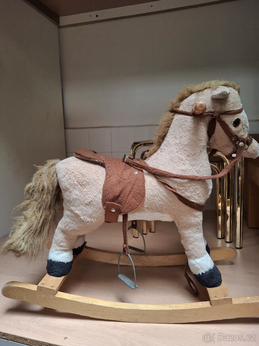 Houpací kůň