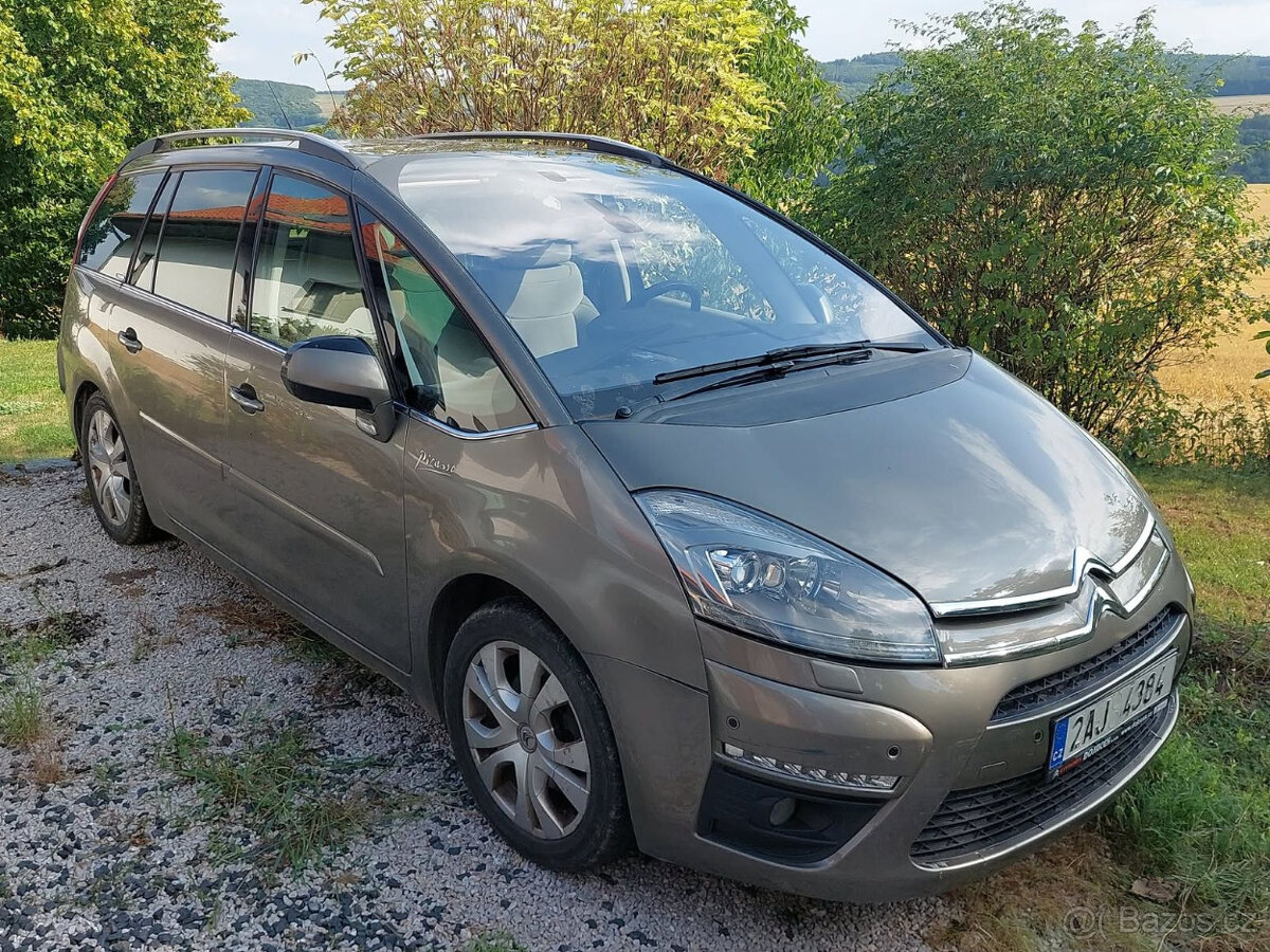 C4 Grand Picasso 2.0 HDI 110kw, 2011 manuál. 7 míst. Tažné