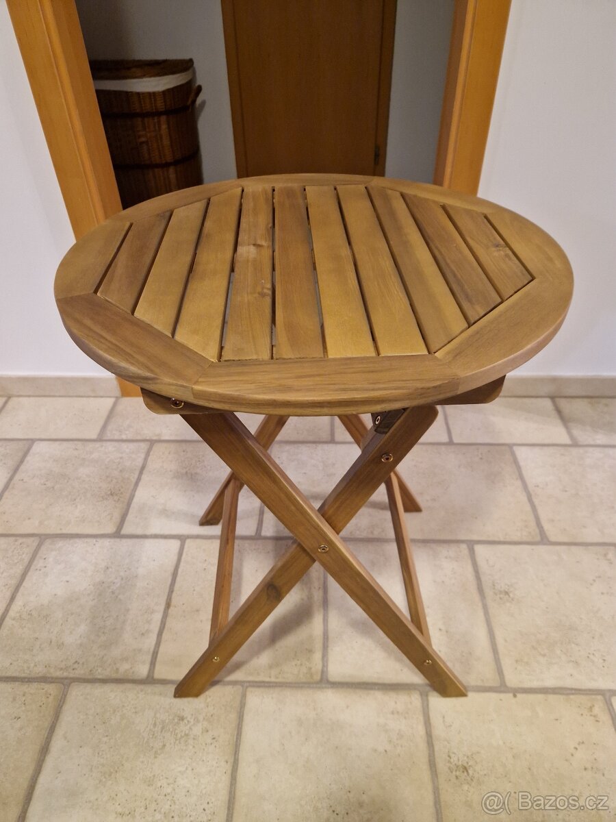 Skládací balkonový stolík
