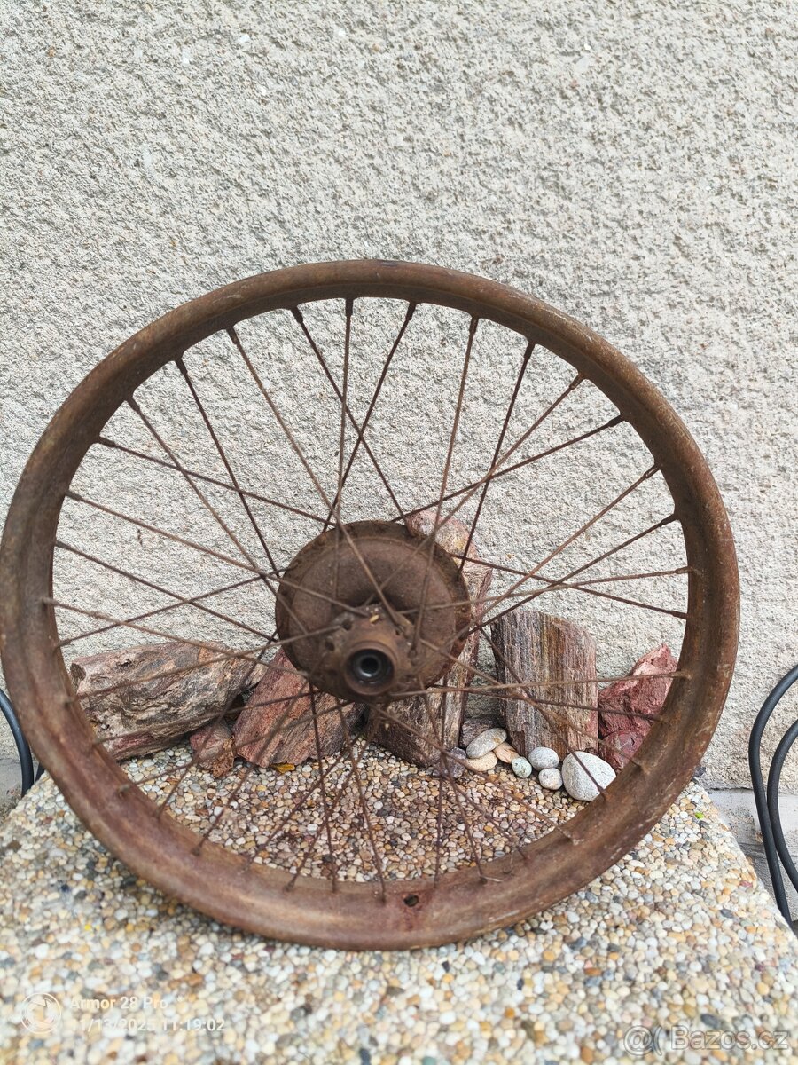 Jawa 550 přední kolo