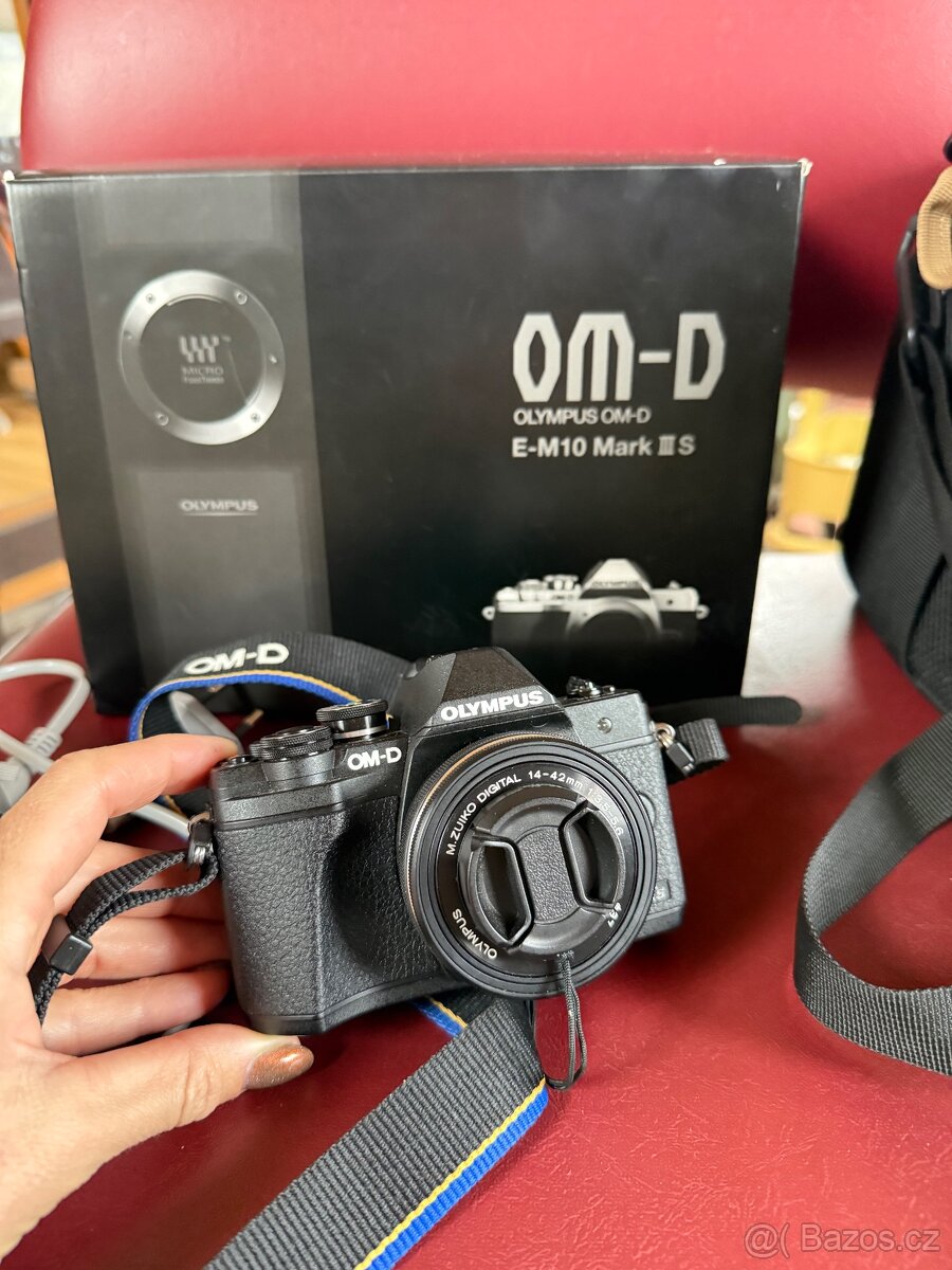 Fotoaparát Olympus OM-D E-M10 Mark III S objektiv M ZUIKO DI
