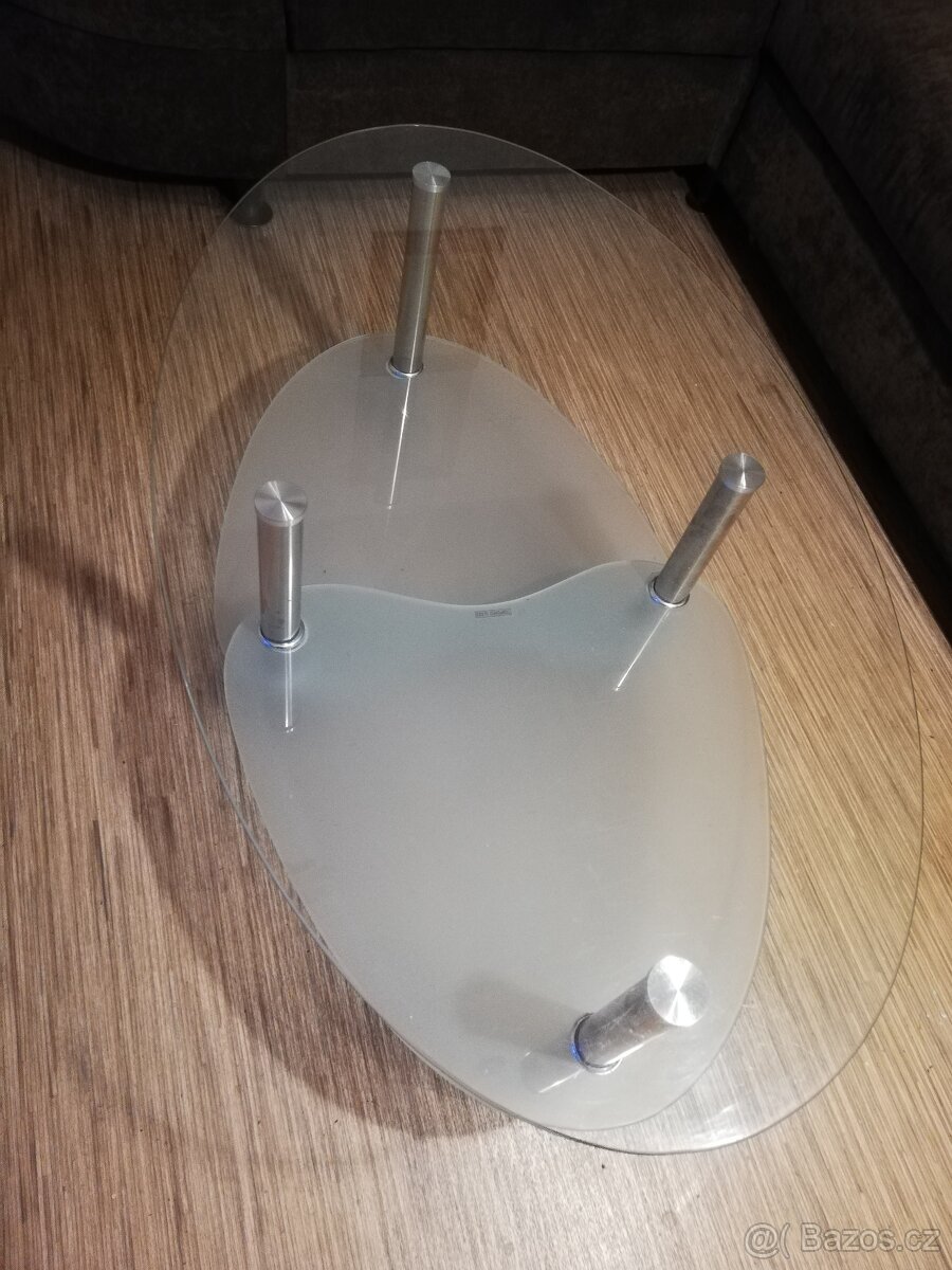 prodám konferenční stolek