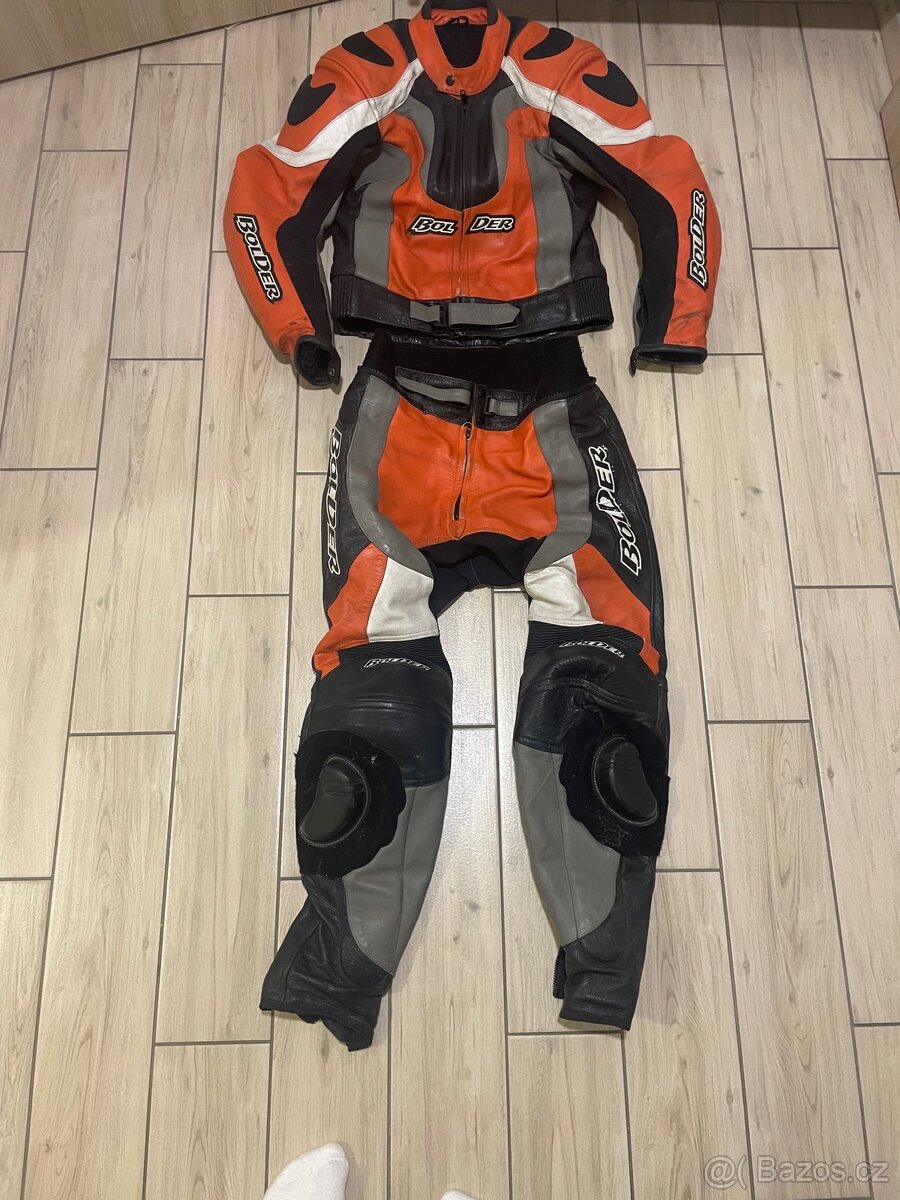 Kombinéza na motorku