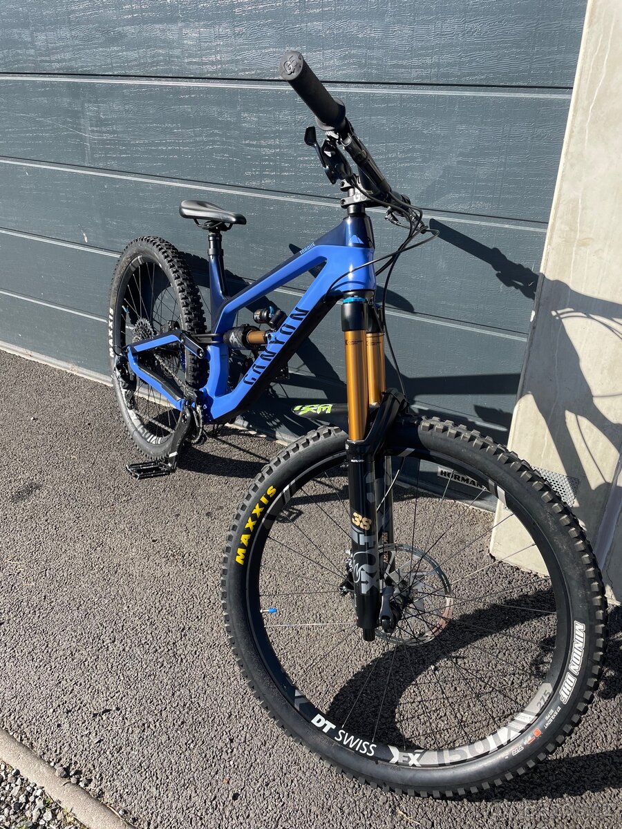 Canyon Torque CF9 2021 vel. M TOP stav NOVÁ CENA