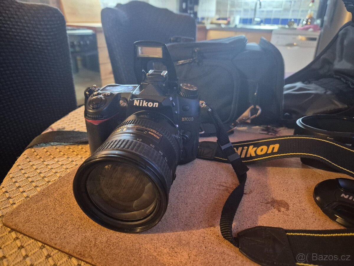 Prodám fotoaparát Nikon D7000