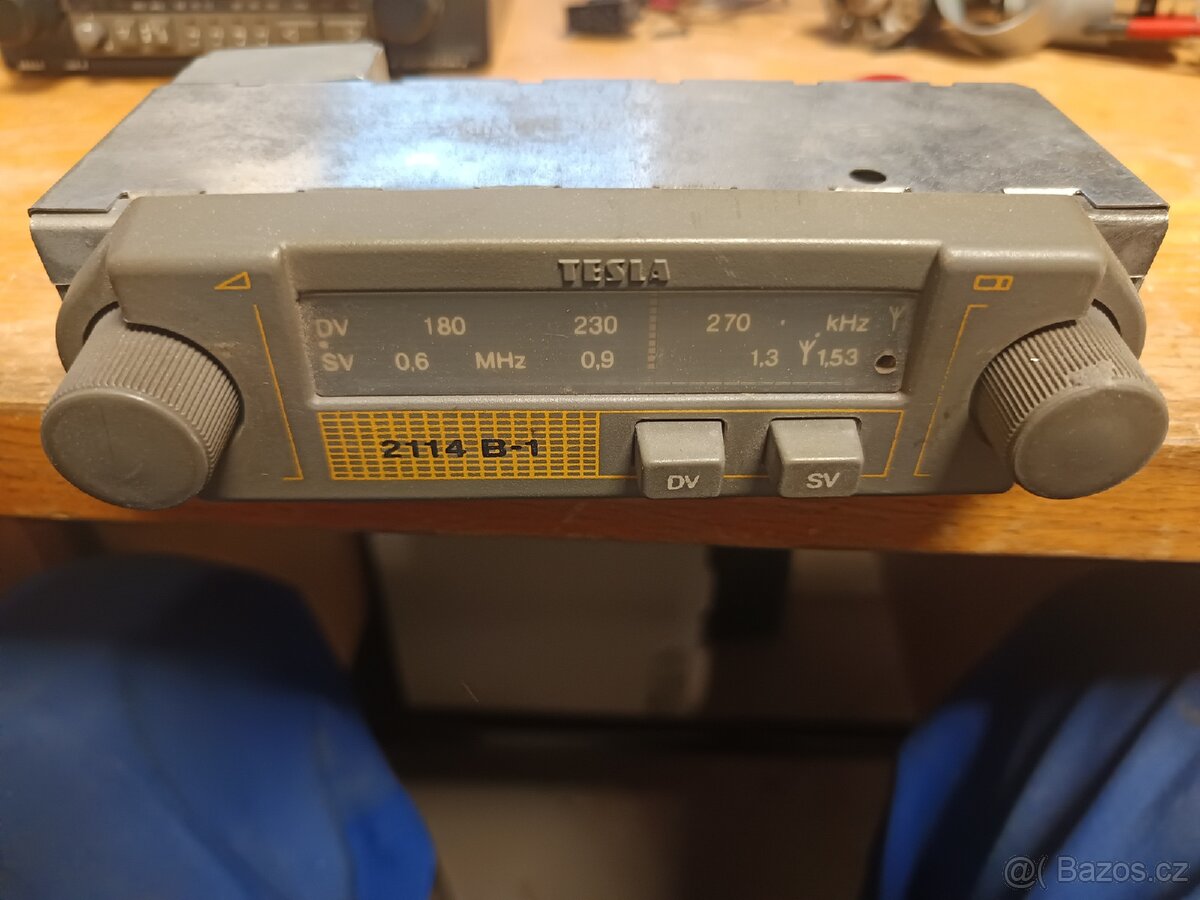 Rádio Tesla 2114 b-1
