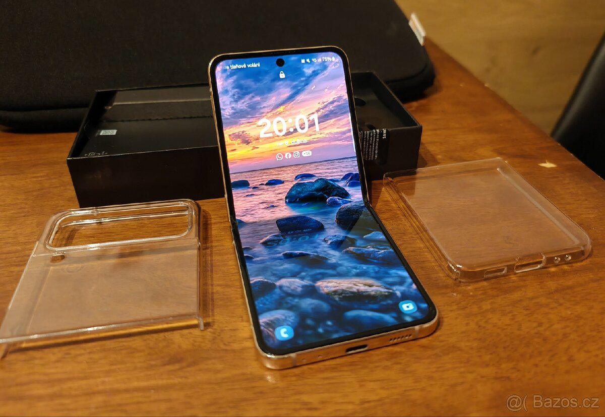 Samsung Z Flip 4 5G 250GB Spiegen kryt