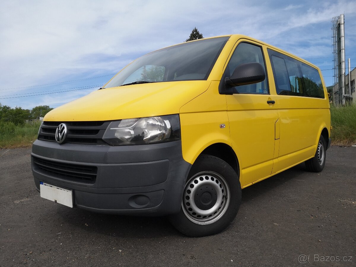 VOLKSWAGEN TRANSPORTER T5 9.MÍST 2.0TDi 75KW 2010