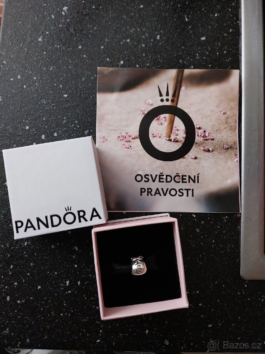 Pandora koralek Měšec