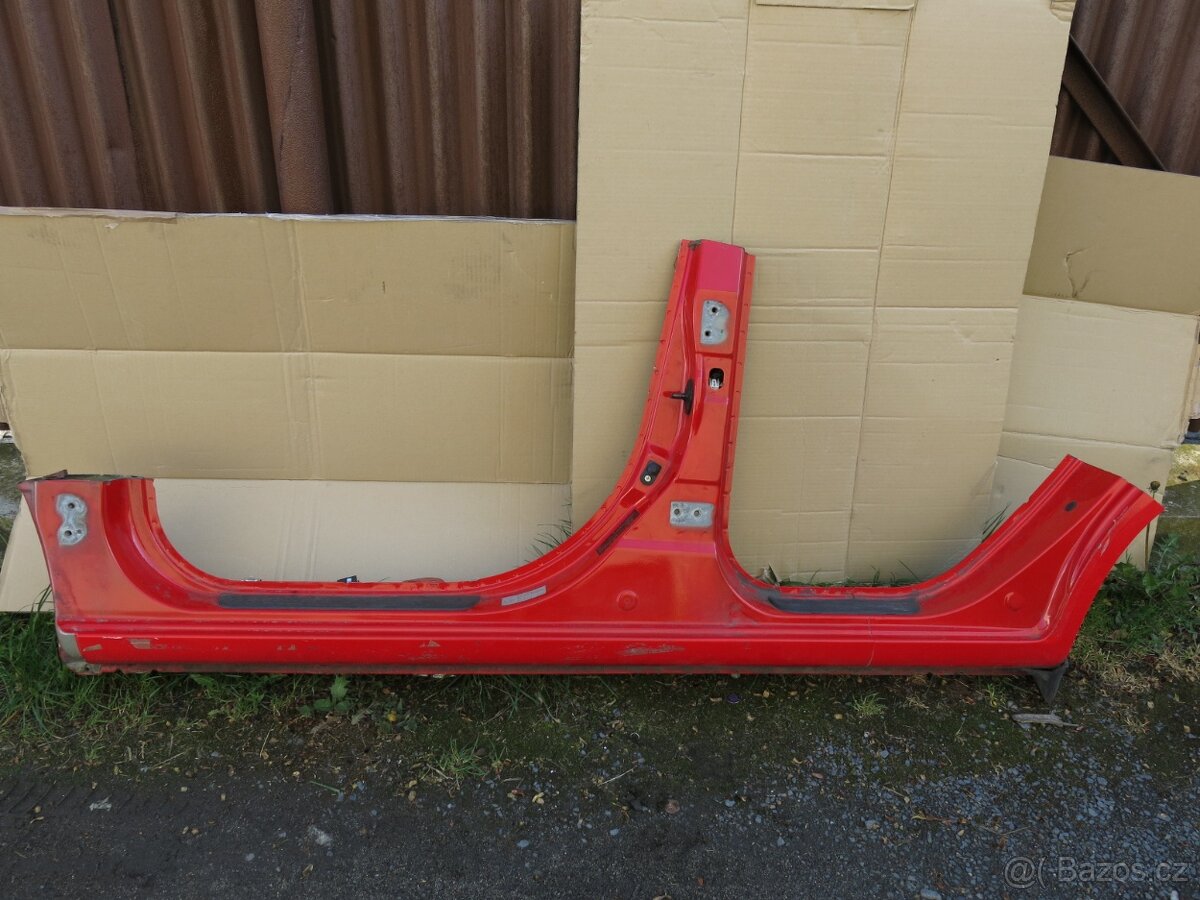 Hyundai Getz prah levý 499 Kč