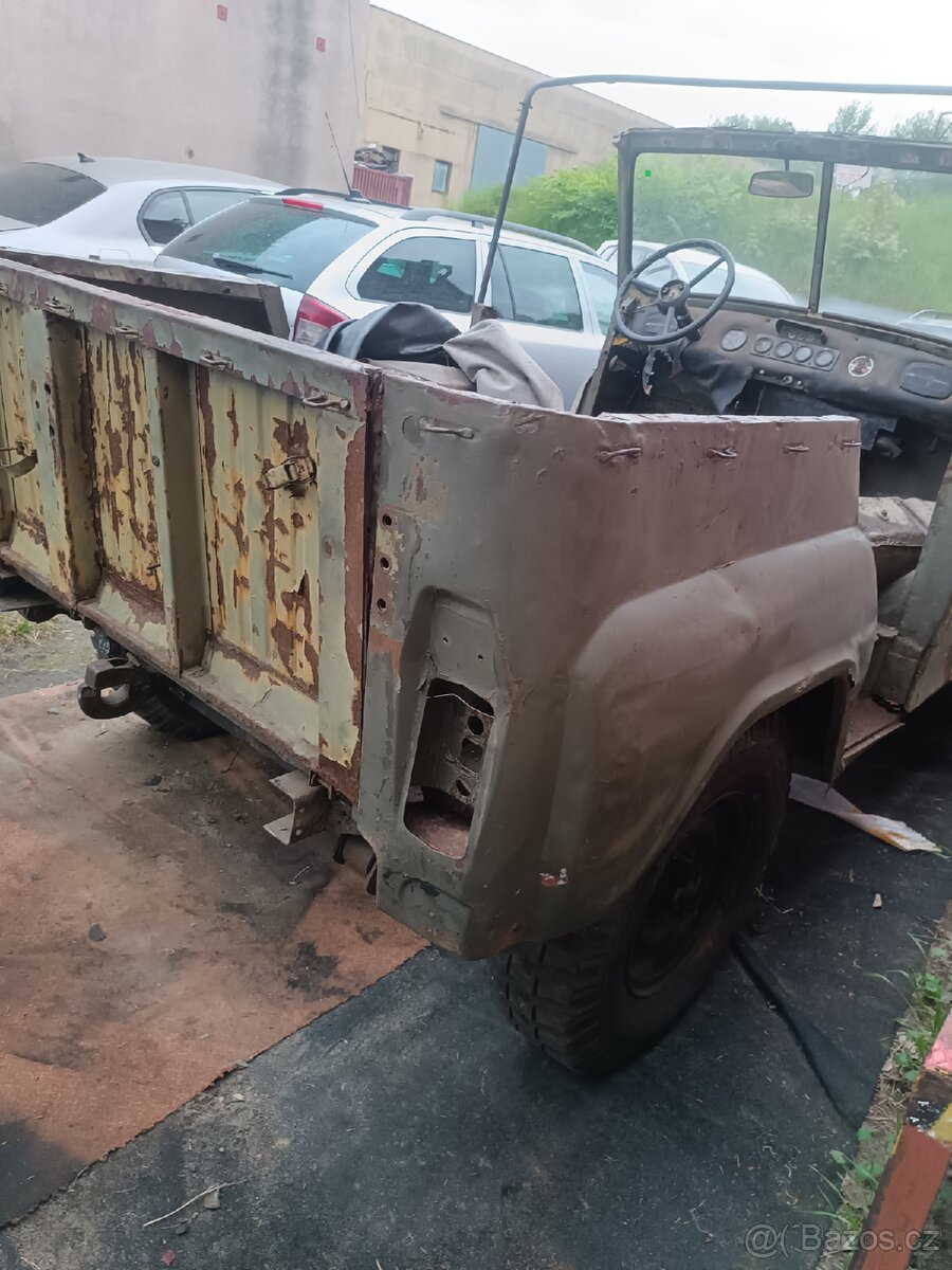 Zadní čelo uaz 469